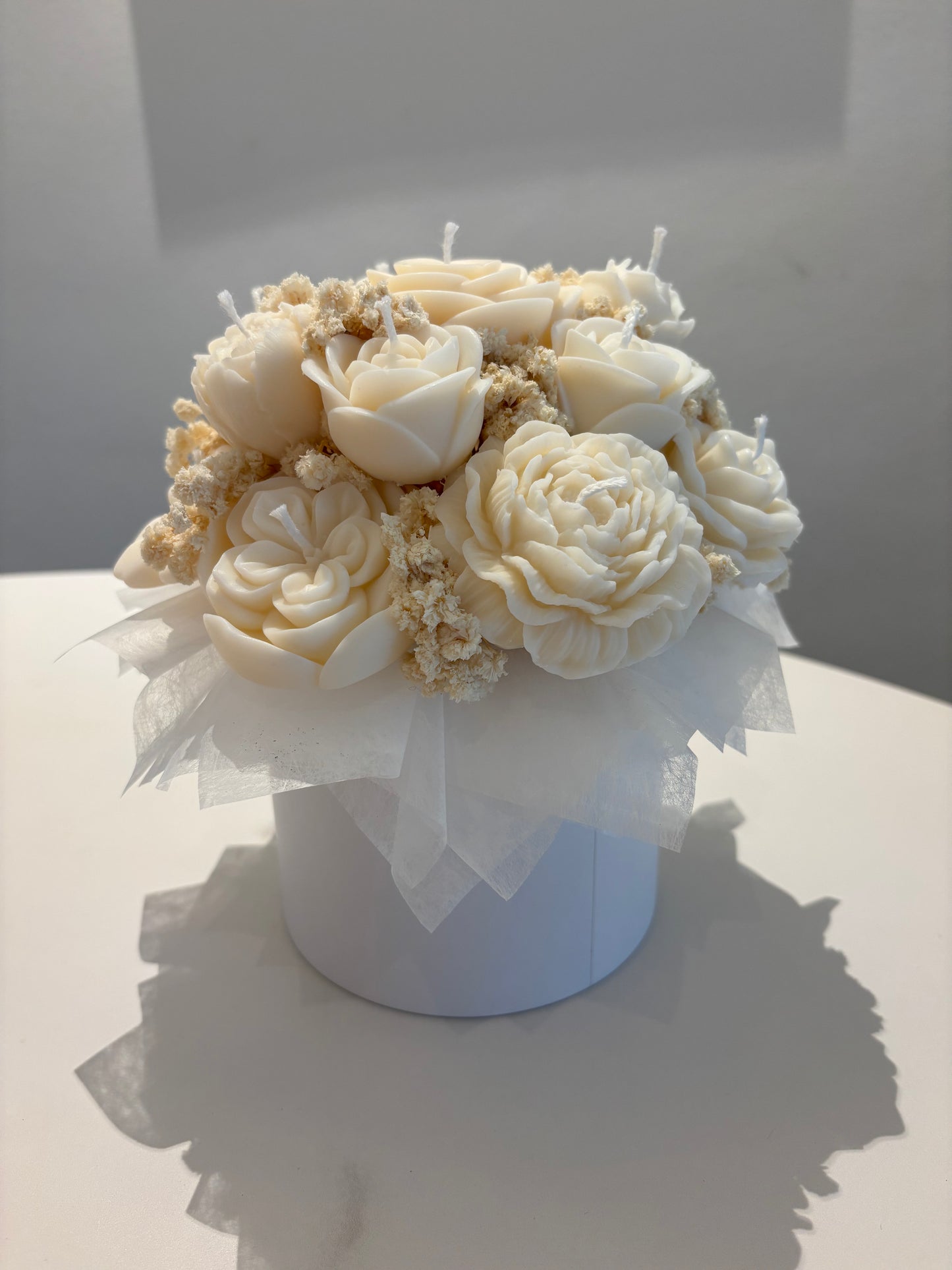 Kerzenblumen-Mix in weiß