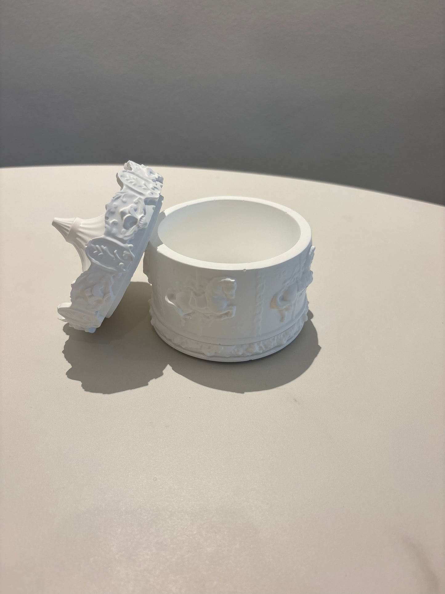 Schmuckdose im Karussell-Design